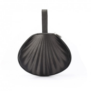 Stick On Bra Clamshell...